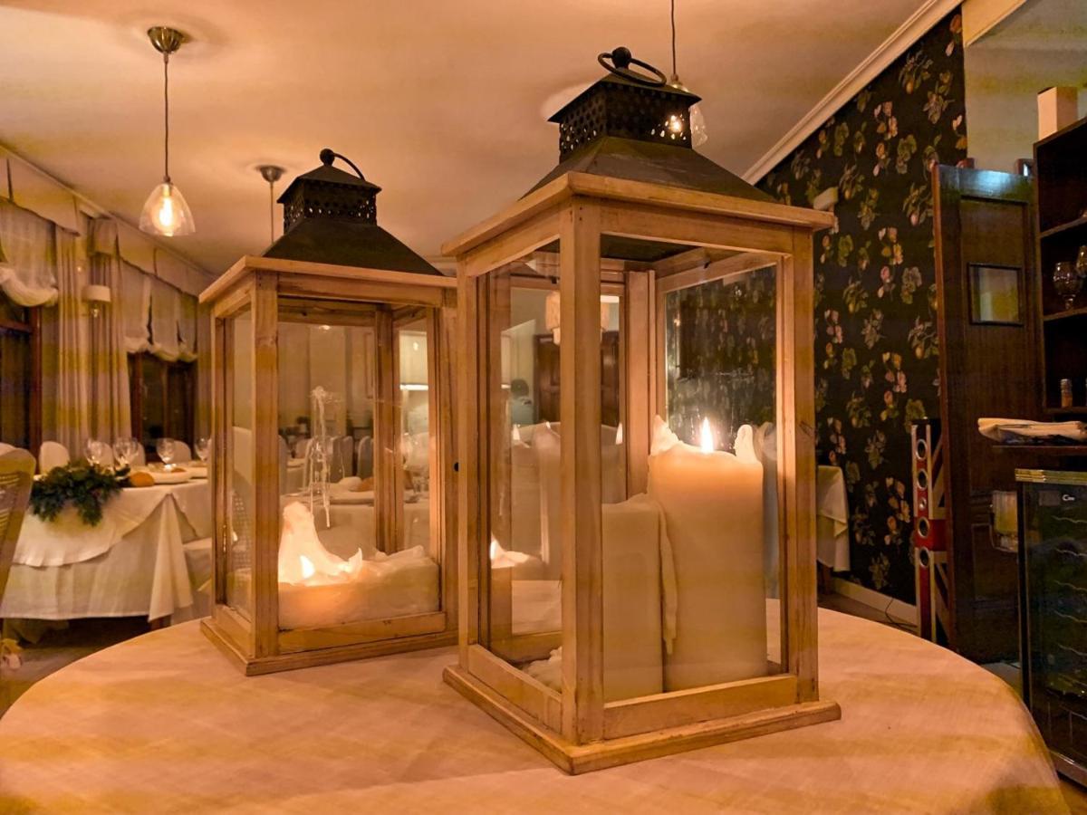 Hostal Restaurante Mendez Villafranca Del Bierzo Luaran gambar